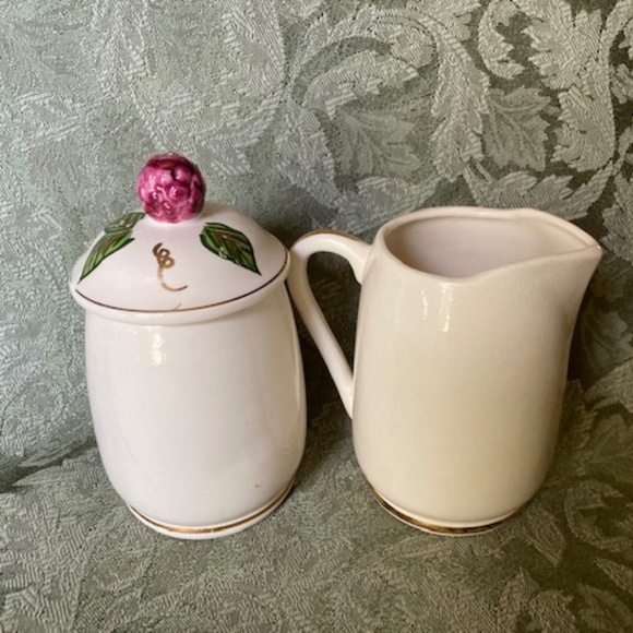 1950's Knotts Berry Farm Cream & Sugar Set - Picture 3 of 14